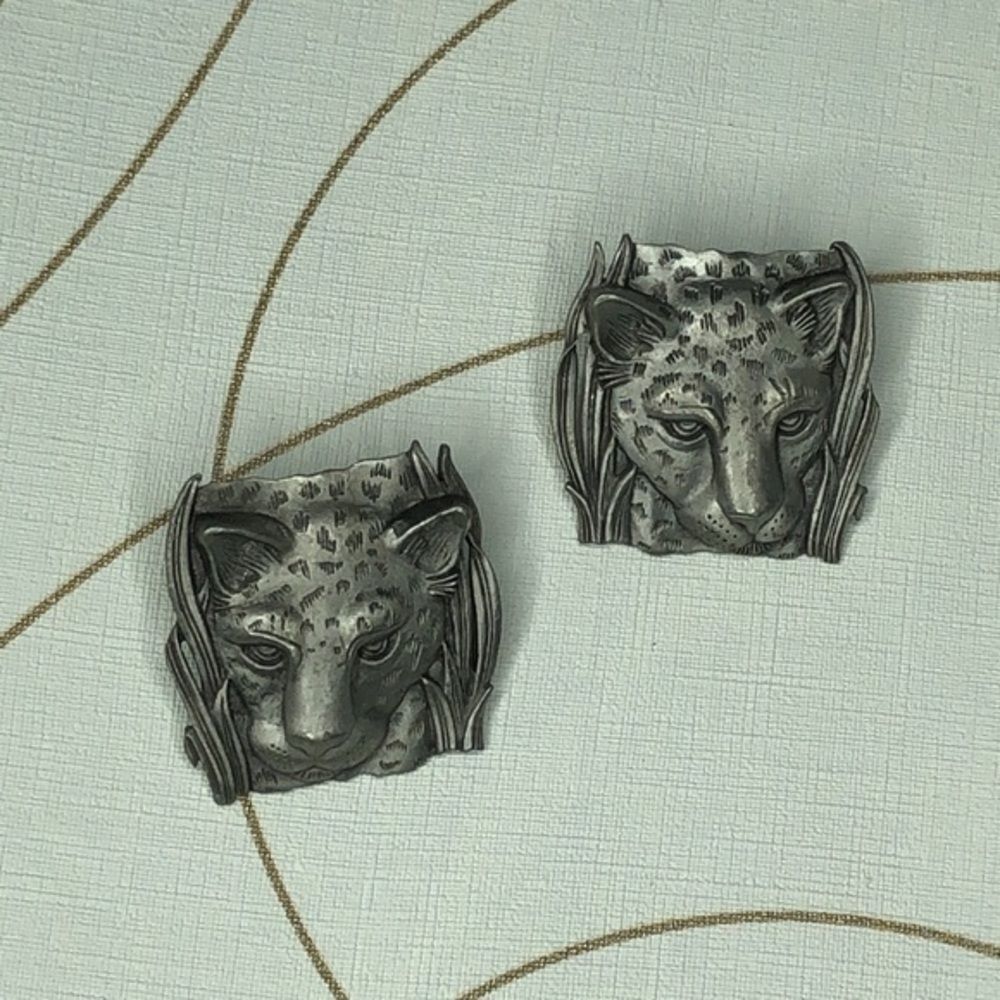 JJ Jonette 1986 Signed Leopard Post Back Earrings